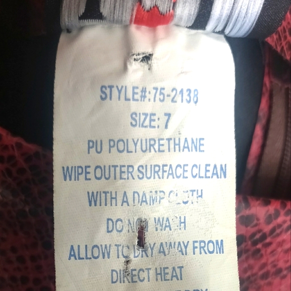 Vintage Faux Leather Animal Print Skirt | Size 7 - Picture 4 of 5